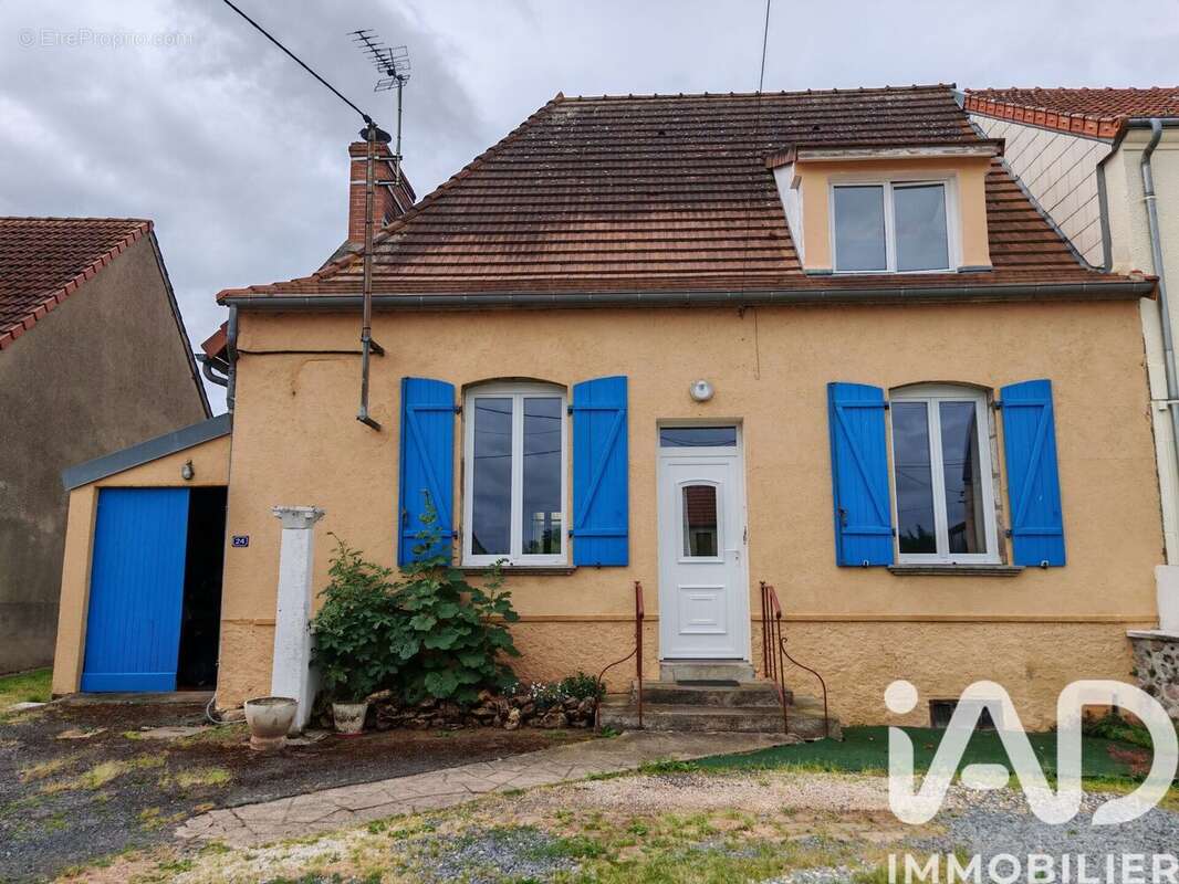 Photo 2 - Maison à URCIERS
