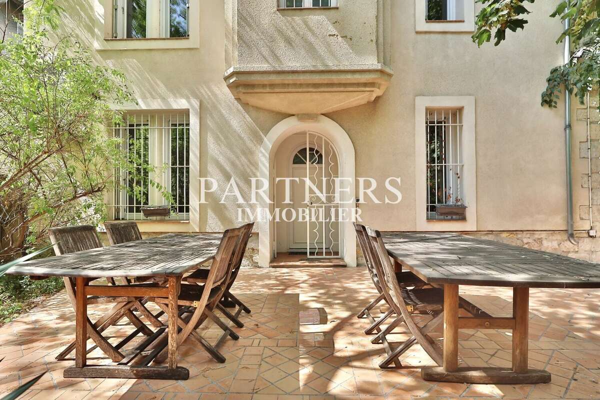 Maison à Aix-En-Provence  - photo 2
