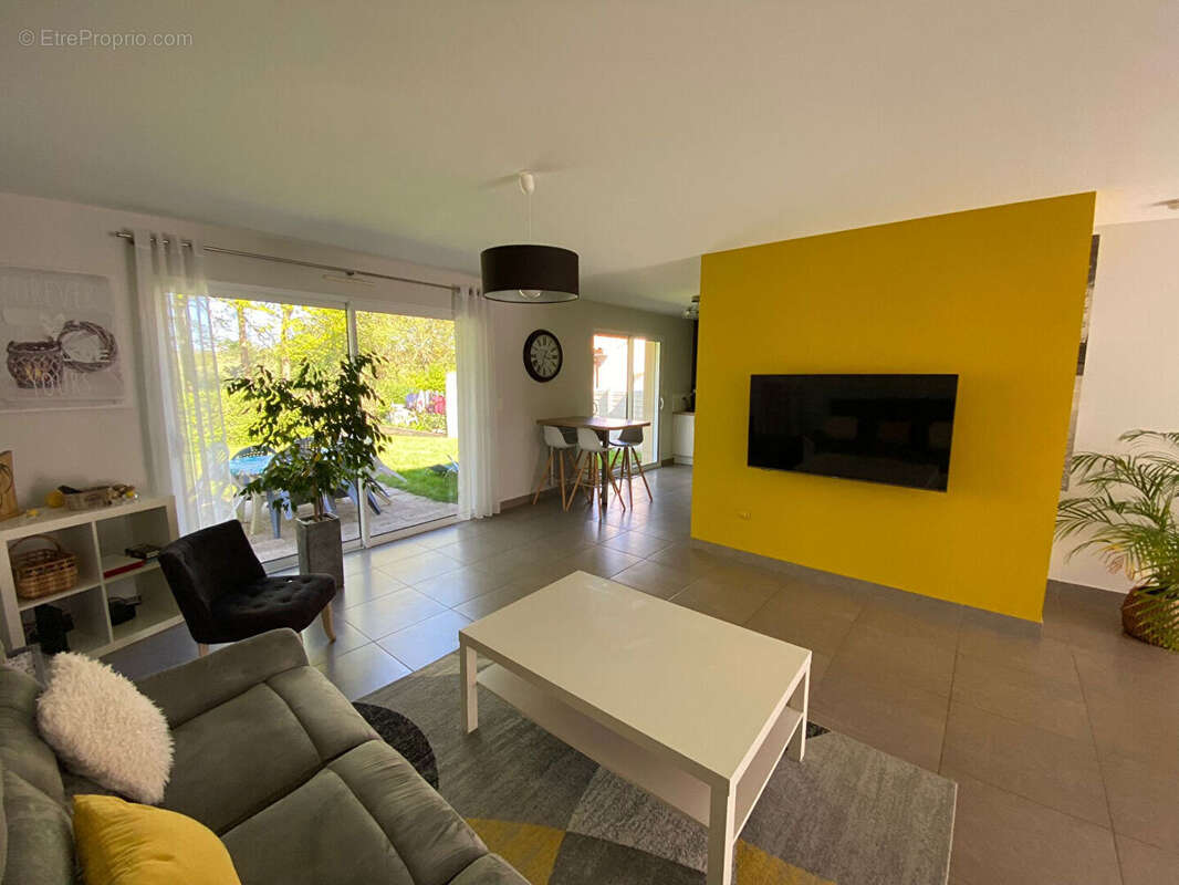 Maison à LE PIN-EN-MAUGES