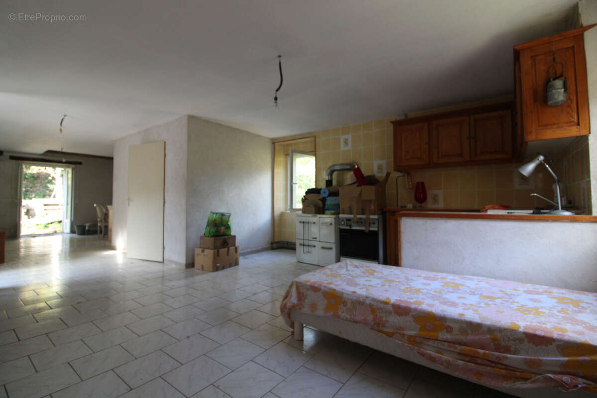 Maison à SAUMANE