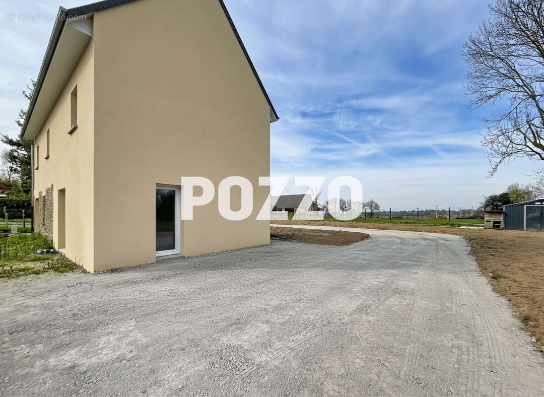 Maison à SAINT-PIERRE-LANGERS