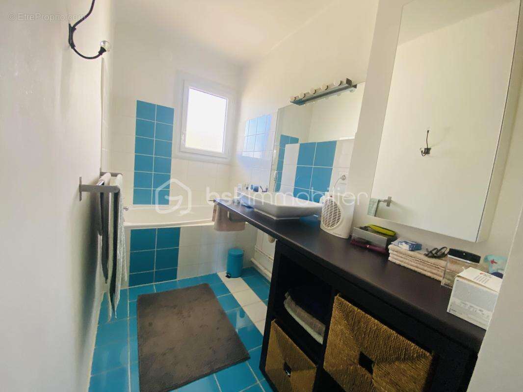 Appartement à SIX-FOURS-LES-PLAGES