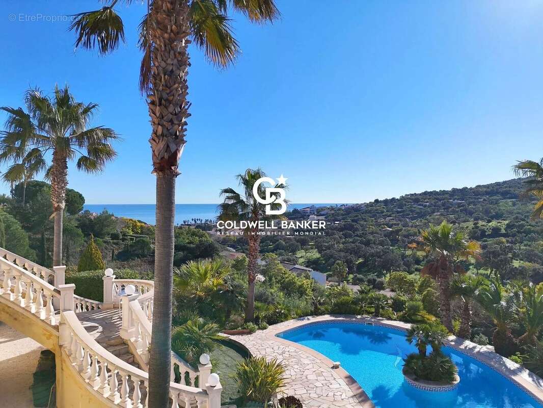 Maison à LES ISSAMBRES