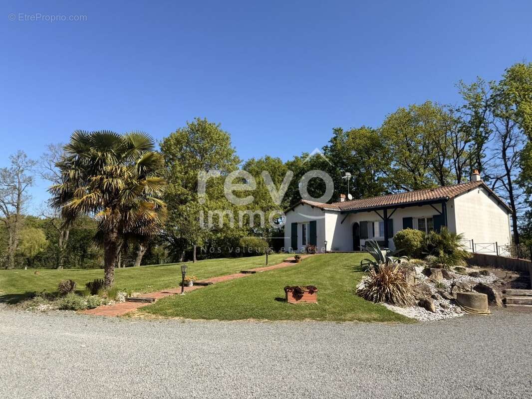 Maison à LA COPECHAGNIERE