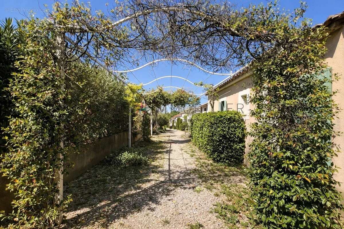 Maison à SAINT-REMY-DE-PROVENCE