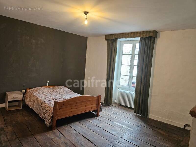 Maison ancienne 6 pièces PARTHENAY (79) - photo 8