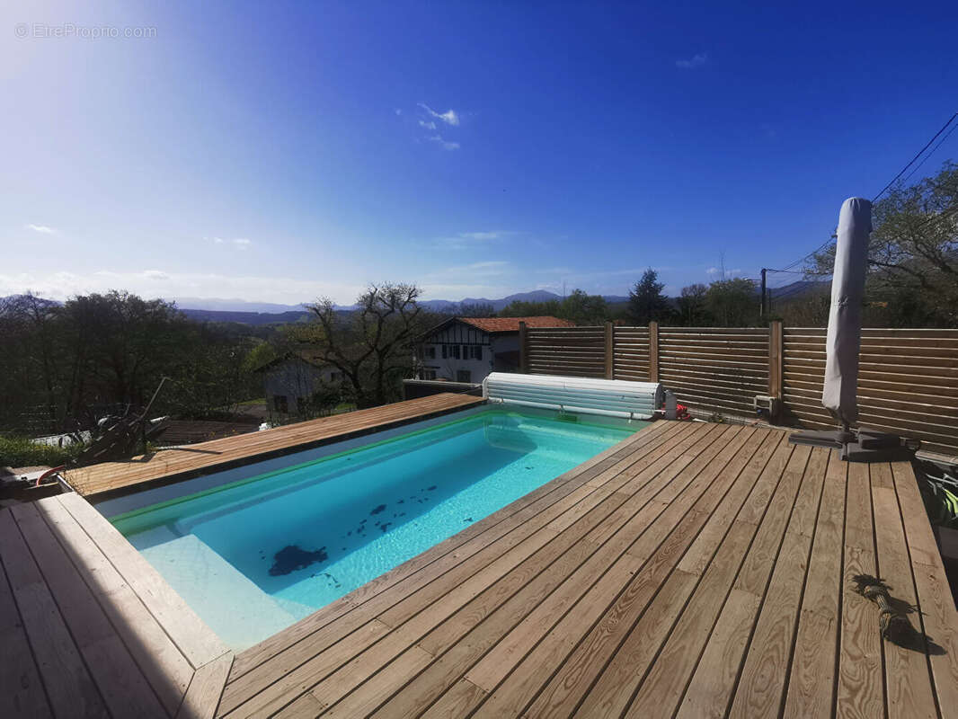 Appartement à SAINT-PEE-SUR-NIVELLE