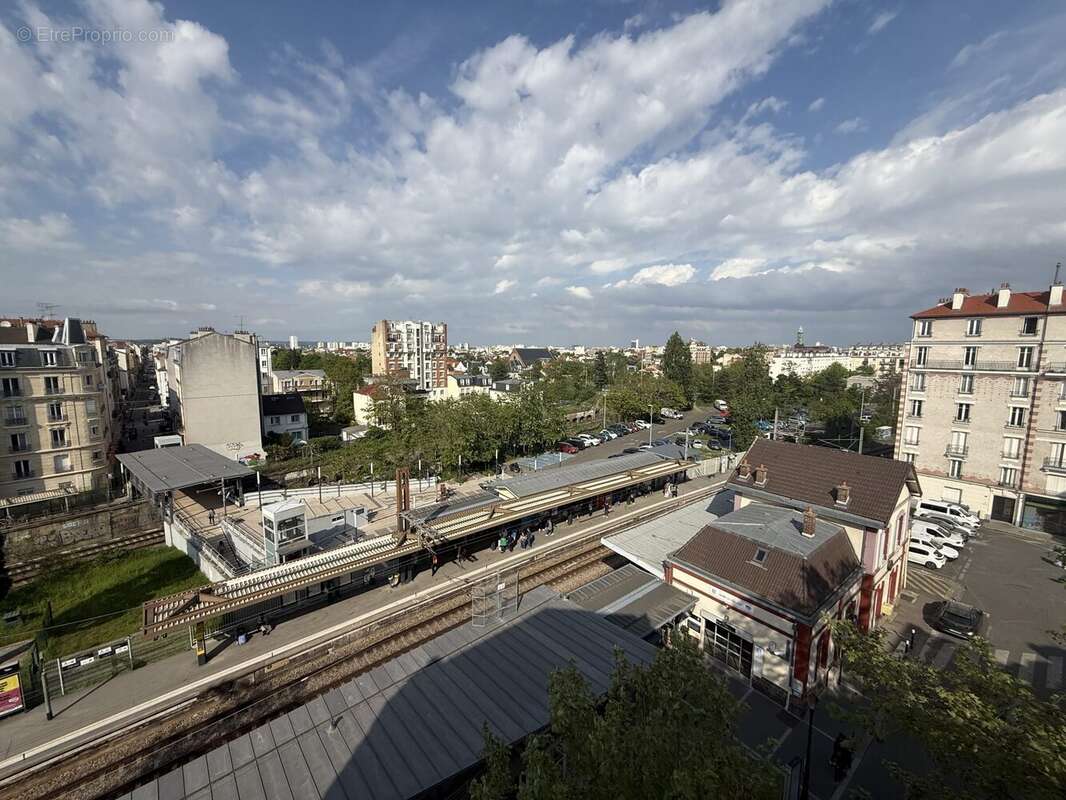 Appartement à LA GARENNE-COLOMBES