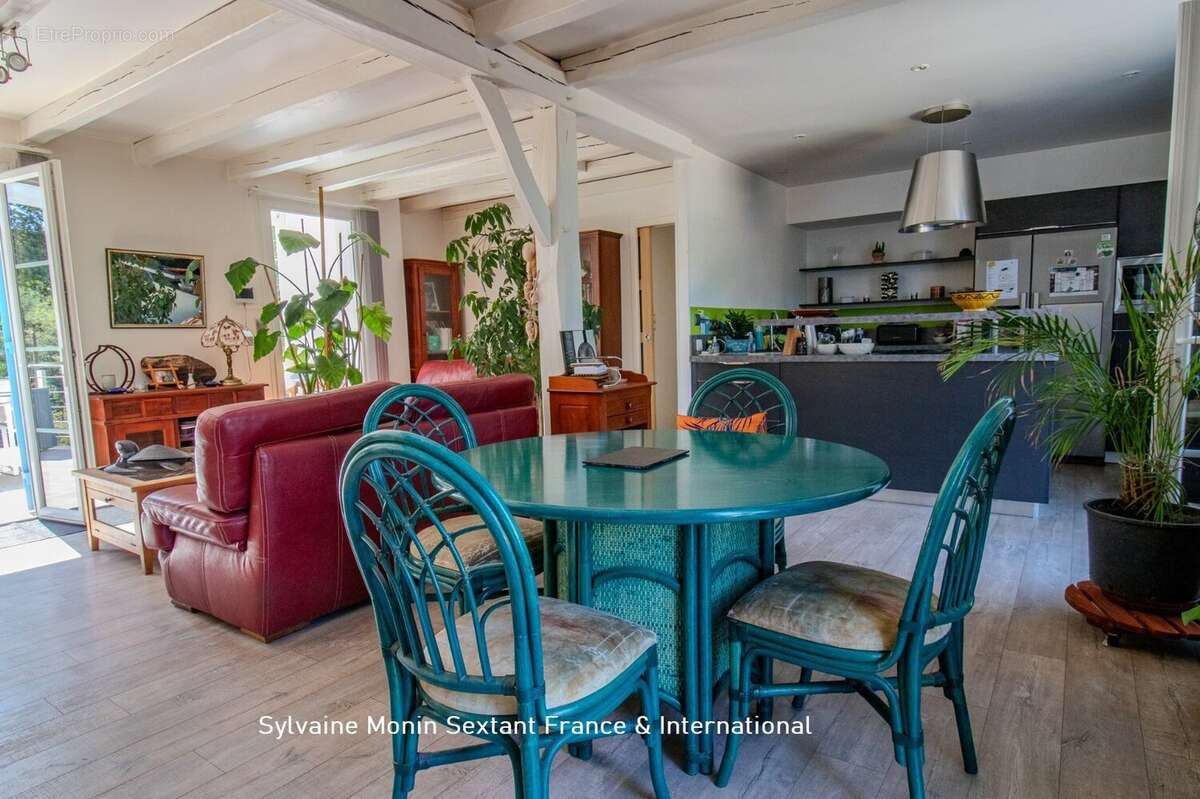Maison rénovée tout confort avec logement indépendant, terrain clos et espace piscine - photo 10