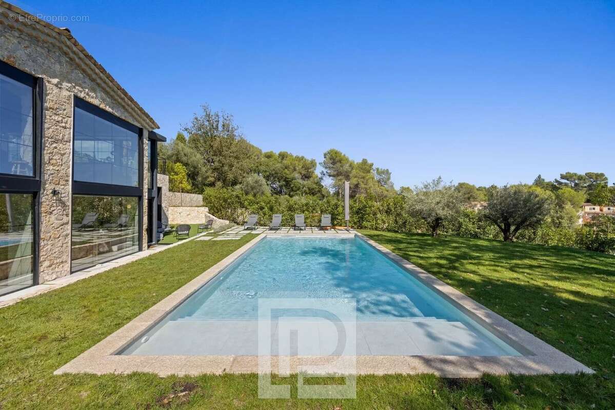 Magnifique mas en pierre rénové à Valbonne - photo 5