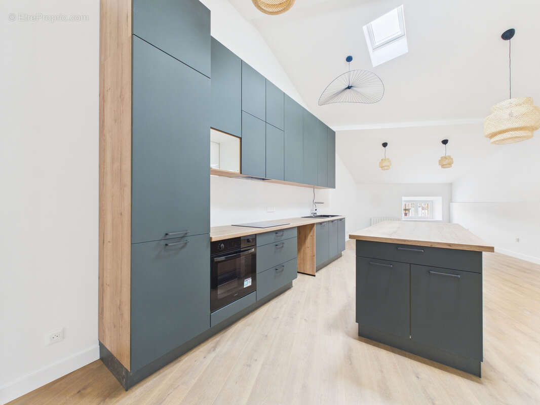 Appartement à BRIVES-CHARENSAC