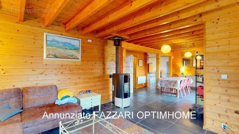 Maison à CHARENCY-VEZIN