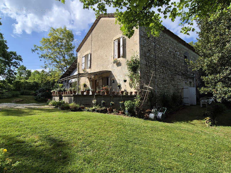 Maison à LA ROMIEU