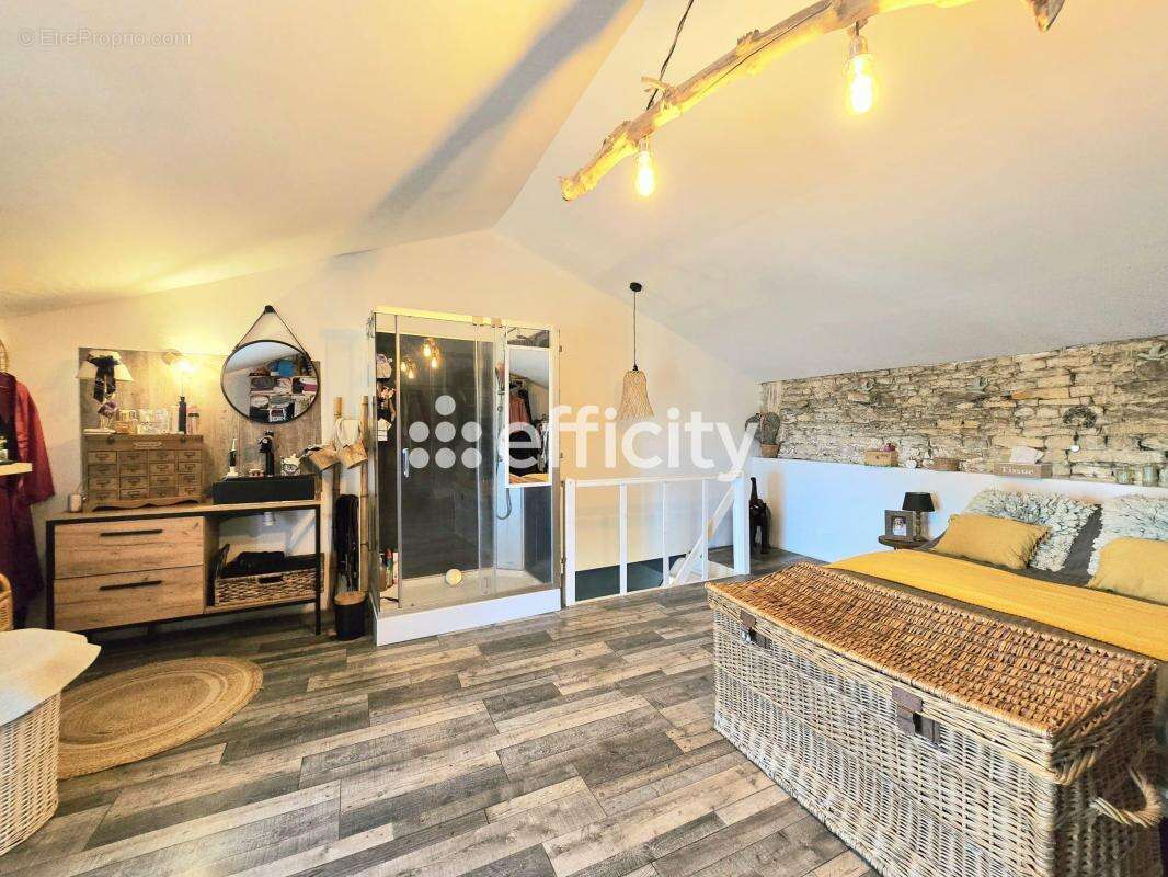 Maison à SAINT-HILAIRE-LA-PALUD