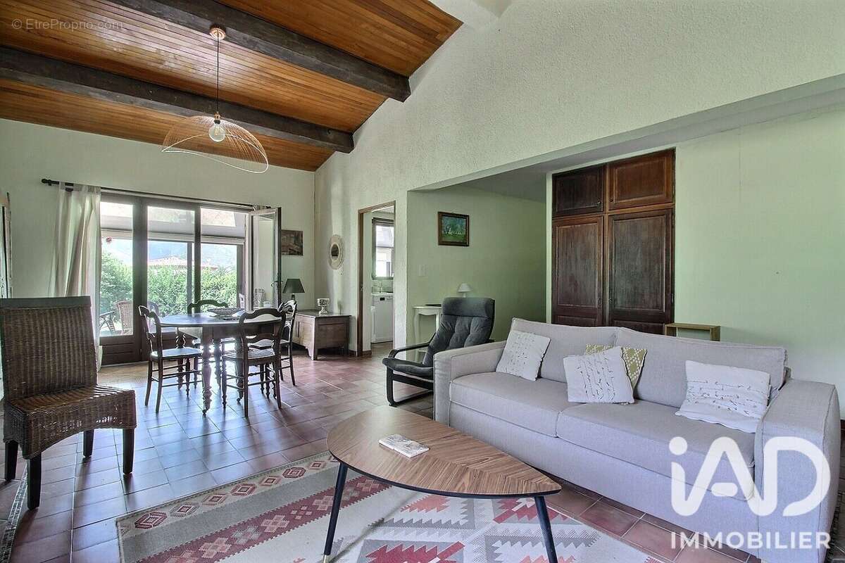 Maison 91 m² à Montbrun-Les-Bains  - photo 4