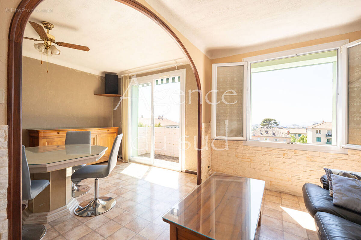 Appartement à MARSEILLE-12E