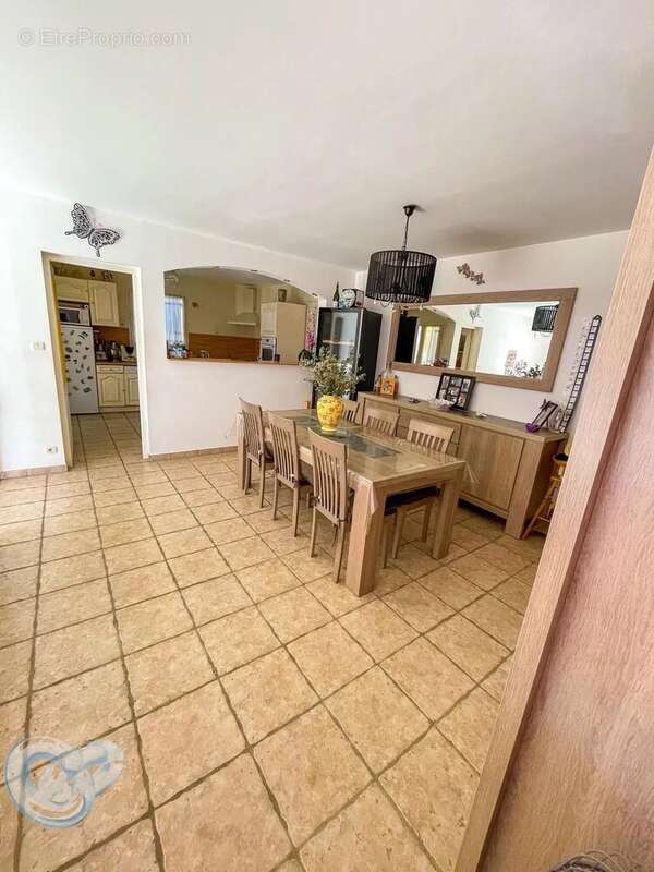 Maison à MONTBRUN-LES-BAINS