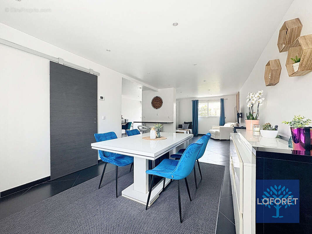 Maison à CHILLY-MAZARIN