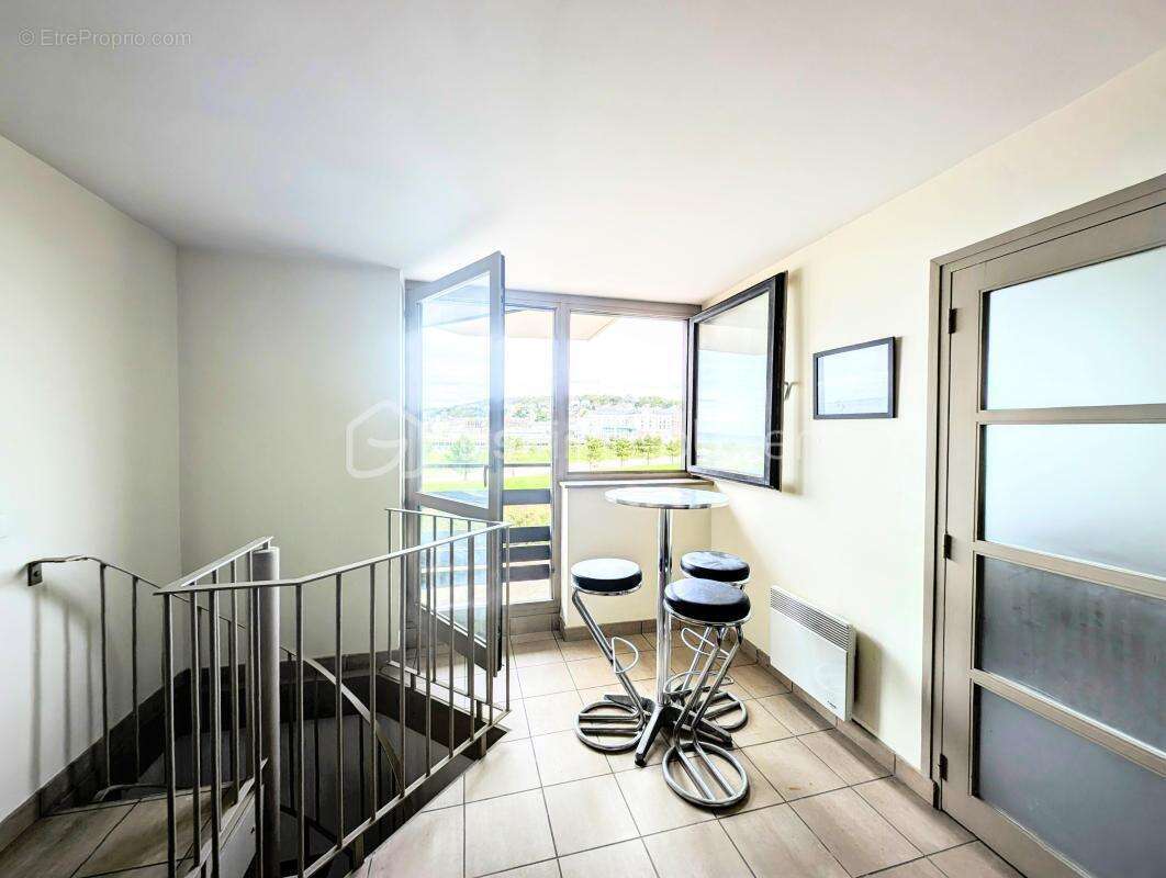 Superbe duplex à la Marina, vue mer et sur Casino de Trouville - photo 2