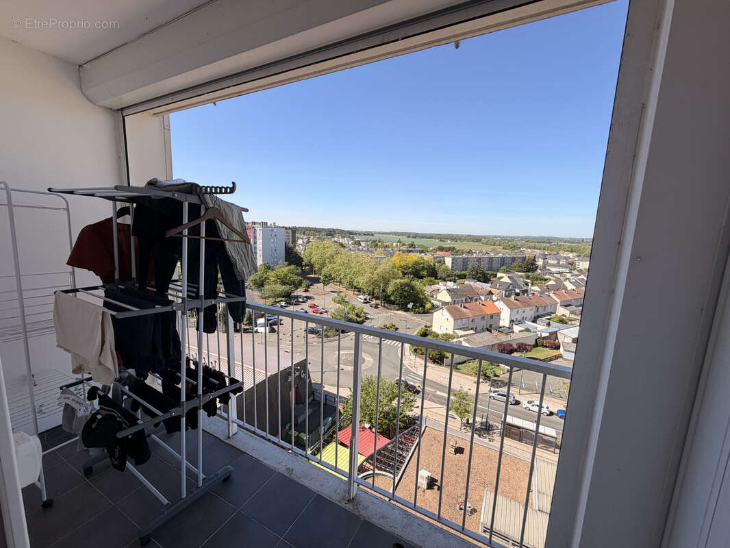 Appartement à ALLONNES