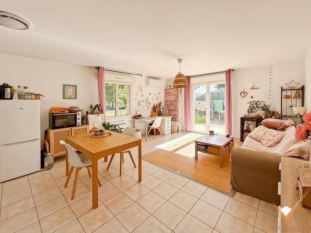 Appartement à FROUZINS