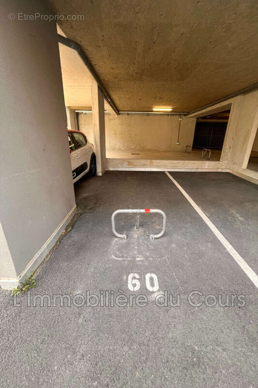Parking à MARTIGUES
