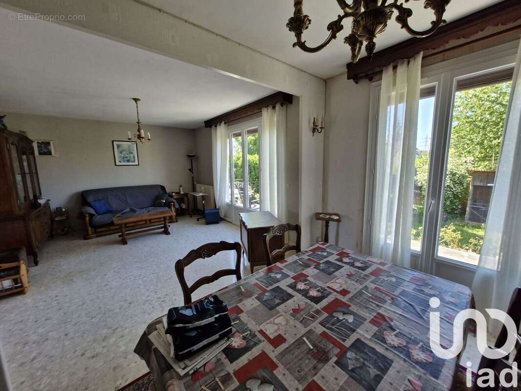 Photo 8 - Maison à ROMILLY-SUR-SEINE