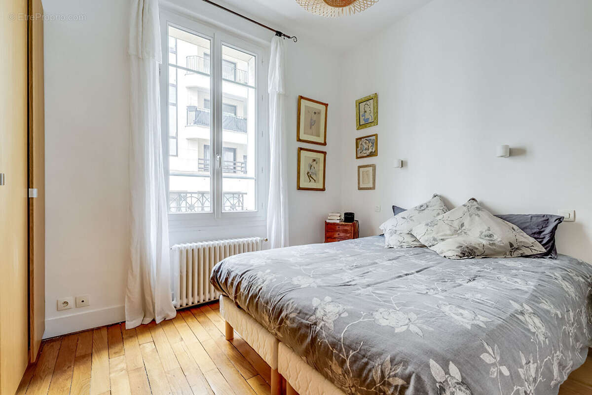 Appartement à PARIS-17E