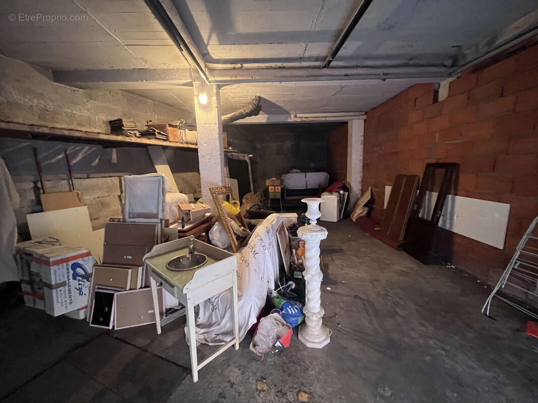 Parking à SAINT-ETIENNE