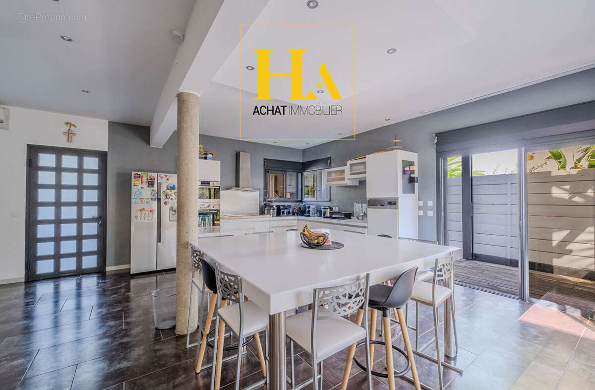 Maison La Rivière Saint Louis - 6 pièce, 160 m2 - photo 5