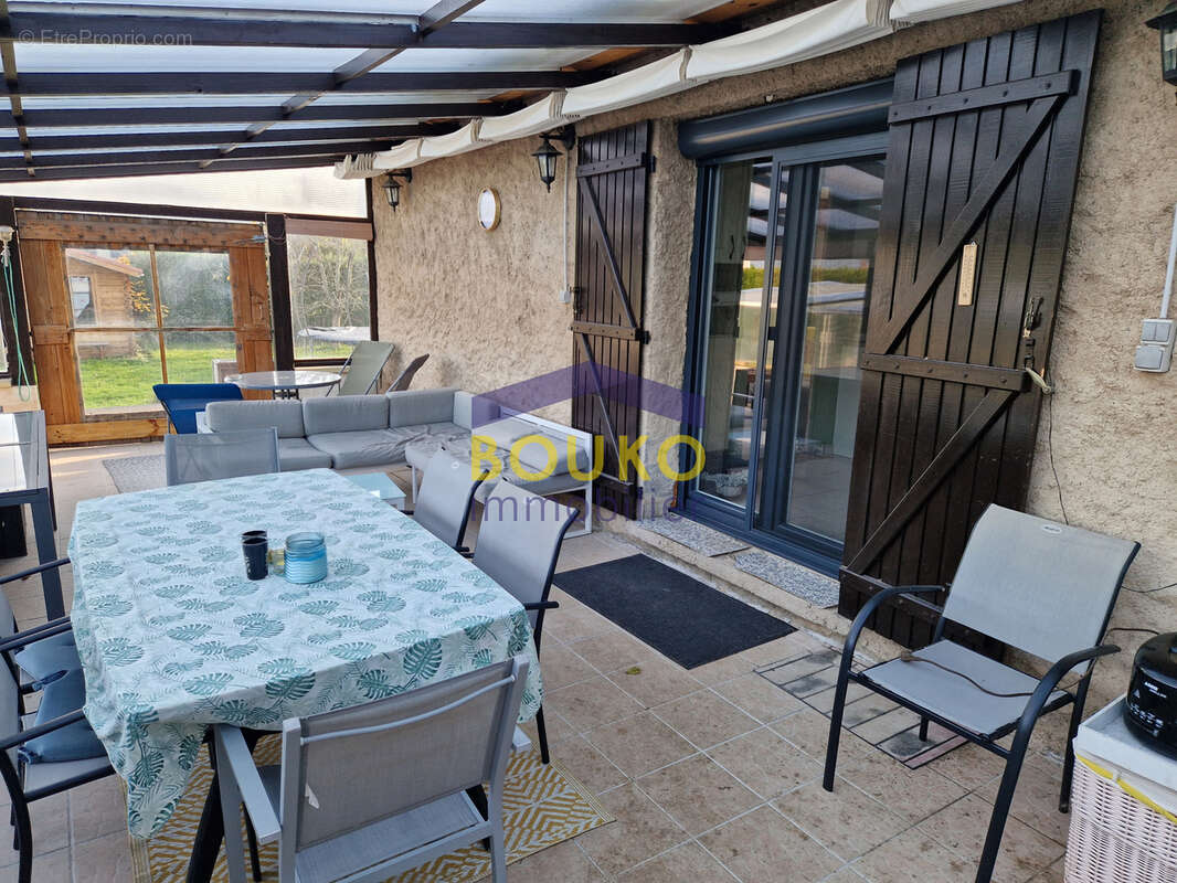 Maison à VELLE-SUR-MOSELLE