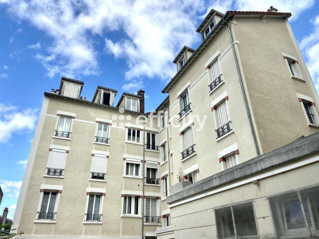 Appartement à LE RAINCY