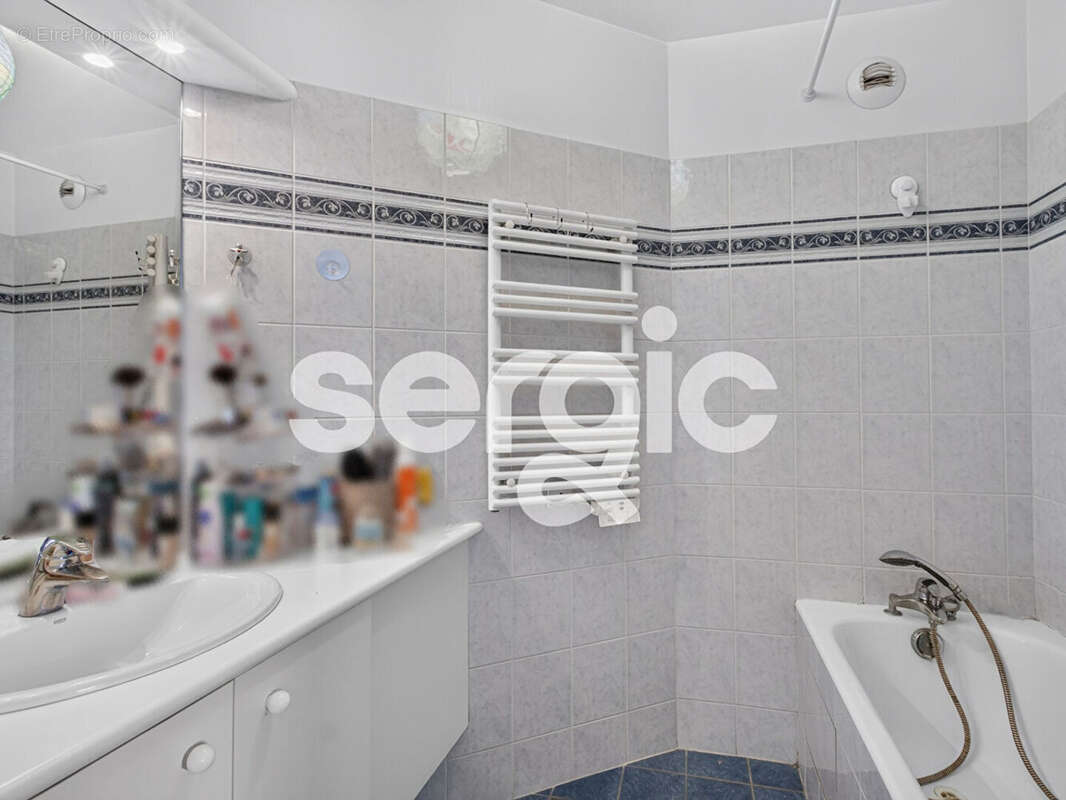 Appartement à ISSY-LES-MOULINEAUX