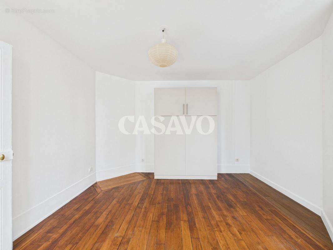 Appartement à CHARENTON-LE-PONT