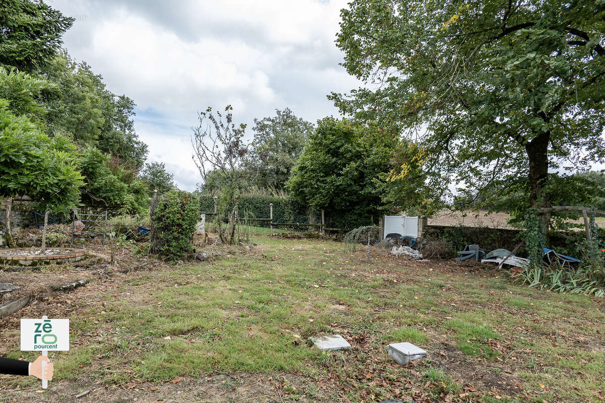 Maison de charme en pierre à vendre à Saint-Étienne-du-Bois, proche Legé   174 m2 habitables - photo 40