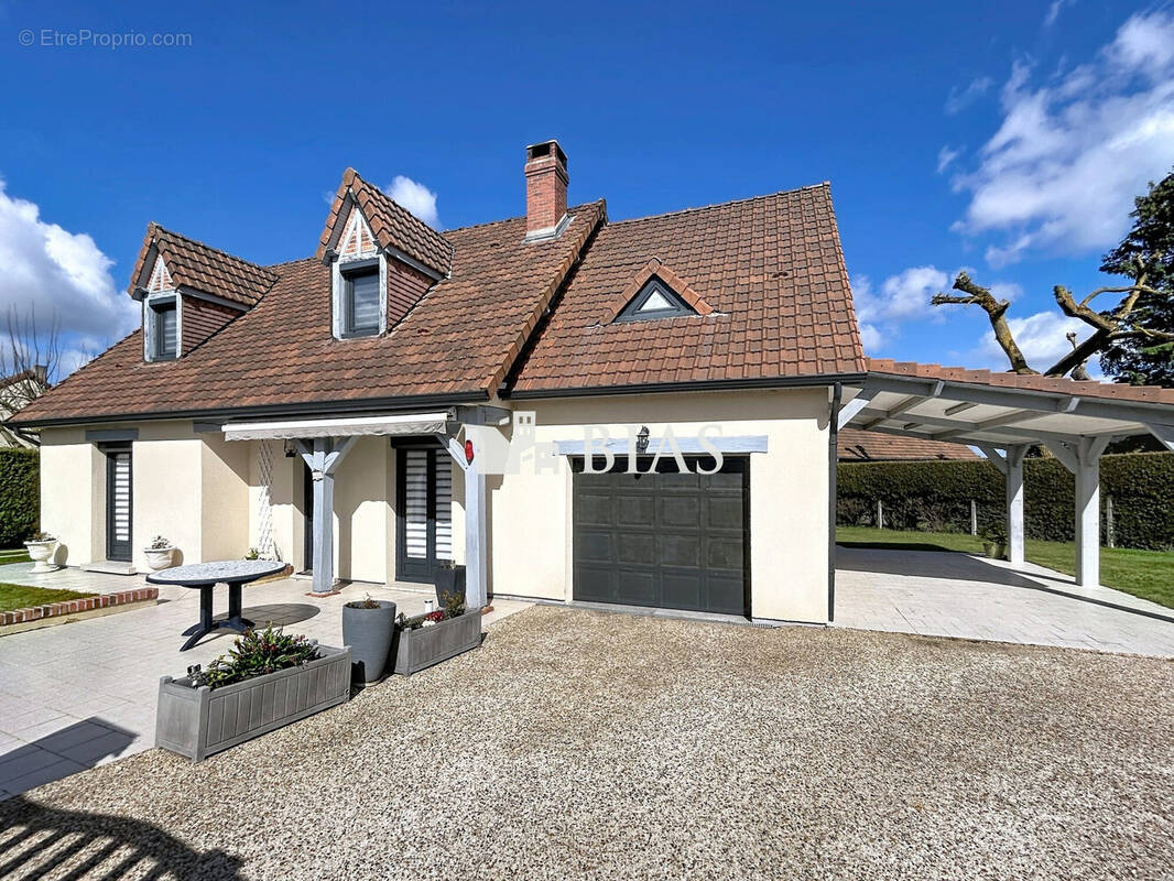 Maison à SAINT-OUEN-DU-TILLEUL