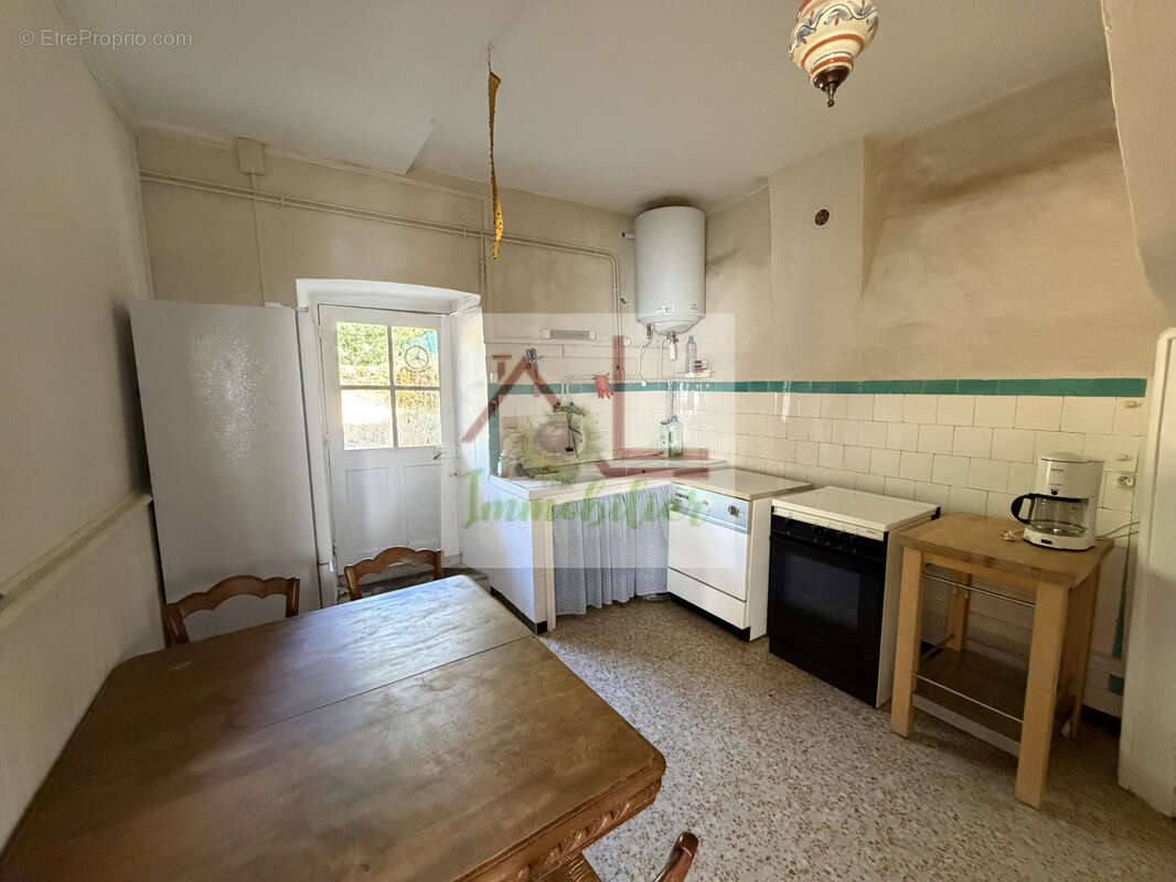 Maison de village de 170 m2 - photo 3