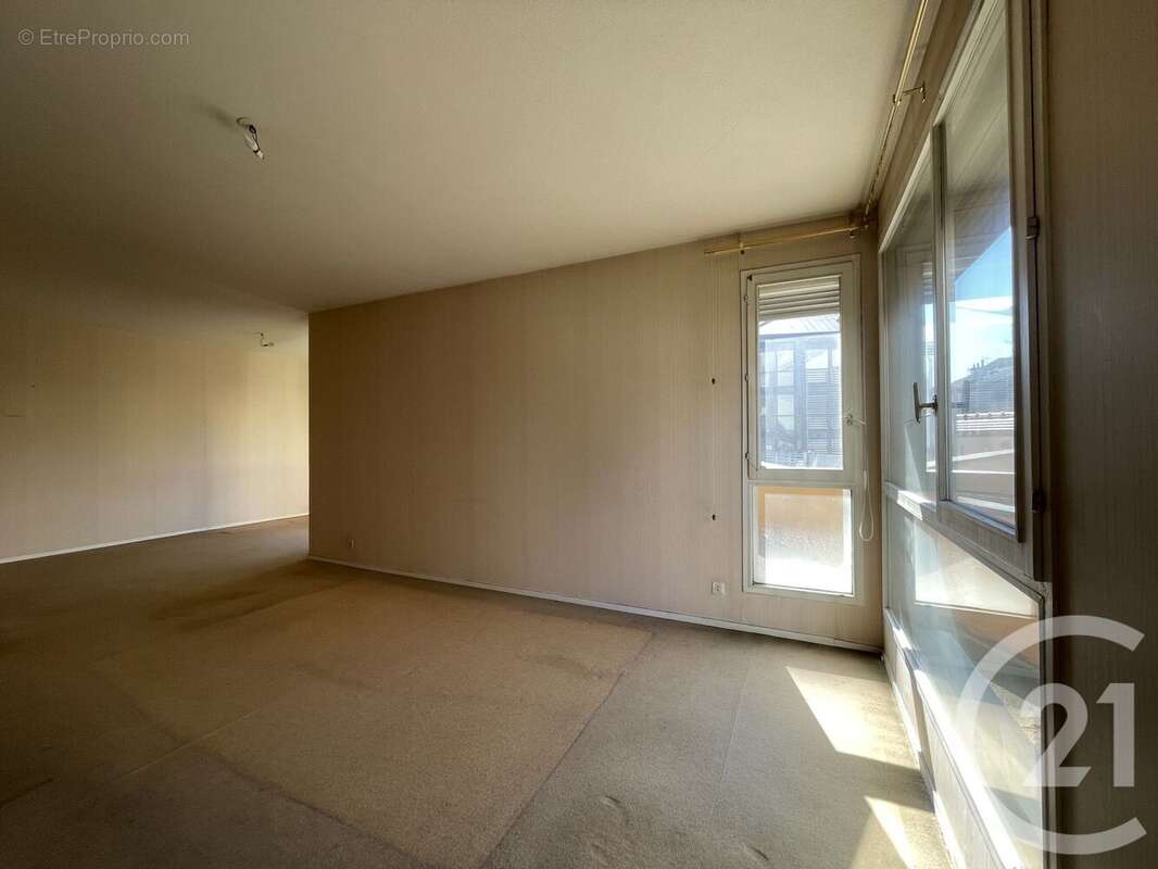 Appartement à MOULINS