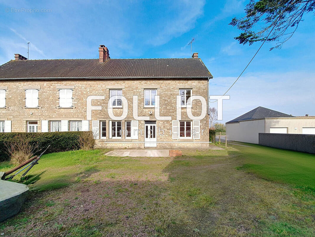 Maison à LA HAYE-DU-PUITS