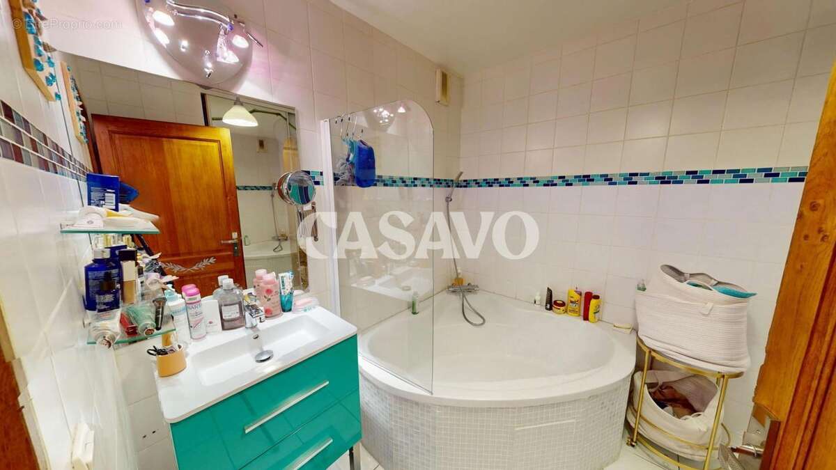 Appartement à MARSEILLE-6E