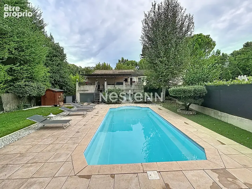 LE THOLONET - Maison de 189 m2 avec T3 indépendant et piscine. - photo 19