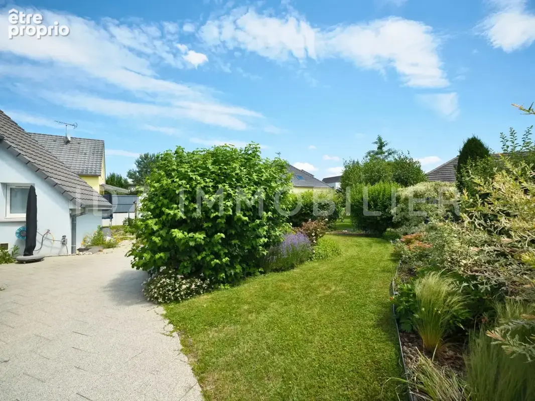 Maison 6 pièces 143 m² à vendre à Bartenheim (68870) - photo 2