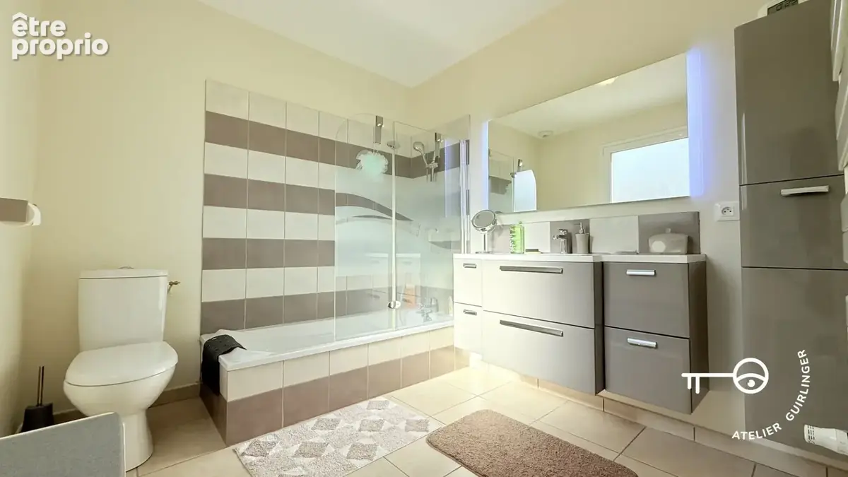Offrez-vous le confort d'une maison moderne au coeur d'un environnement idyllique et verdoyant. - photo 14