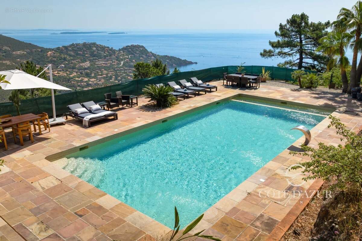 Maison à THEOULE-SUR-MER