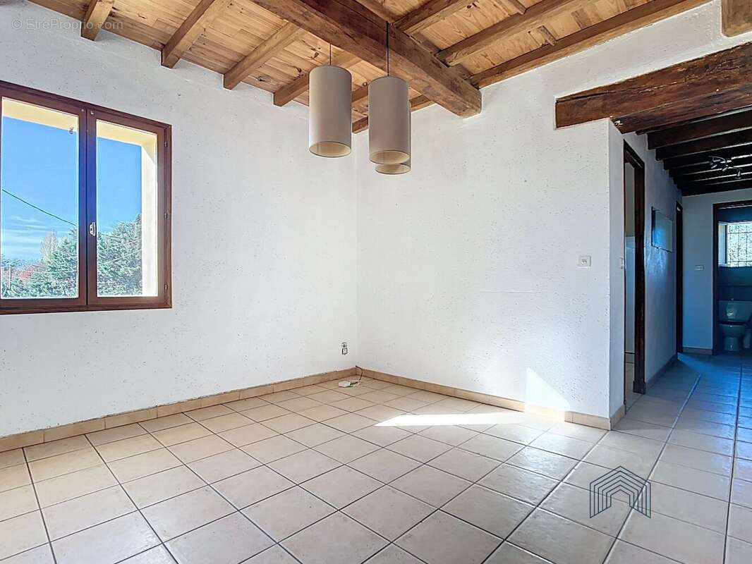 Maison à SAINT-SULPICE