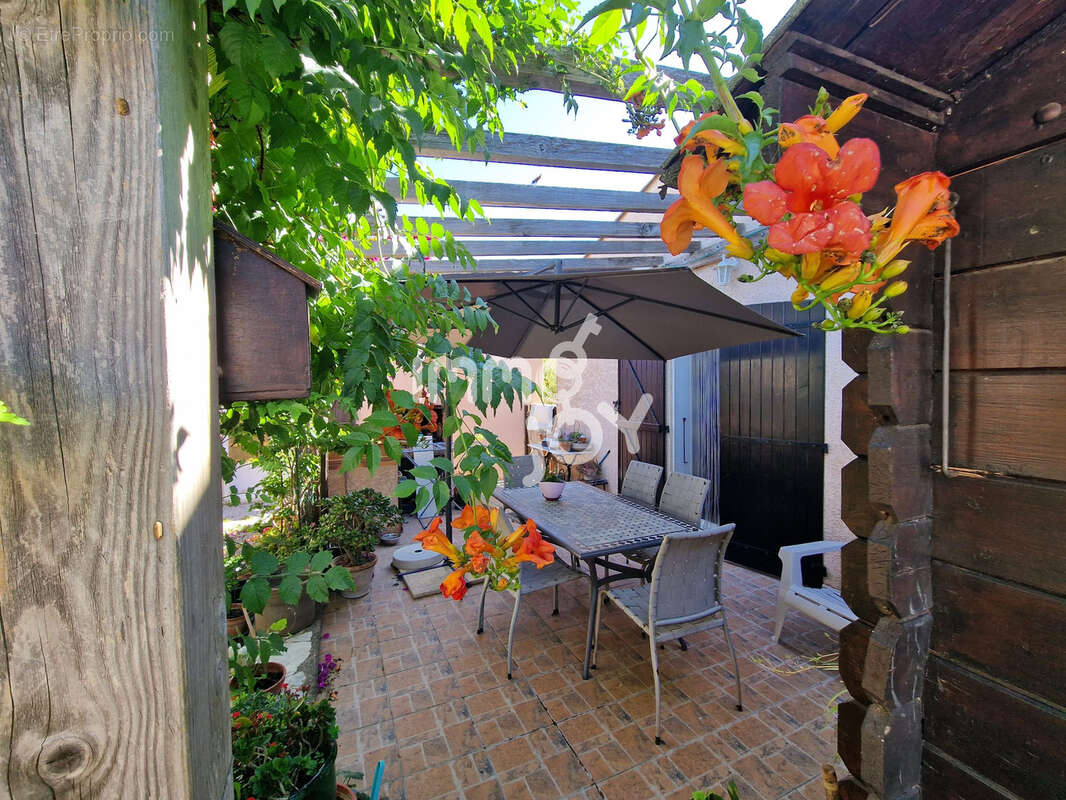 Maison à LEZIGNAN-CORBIERES