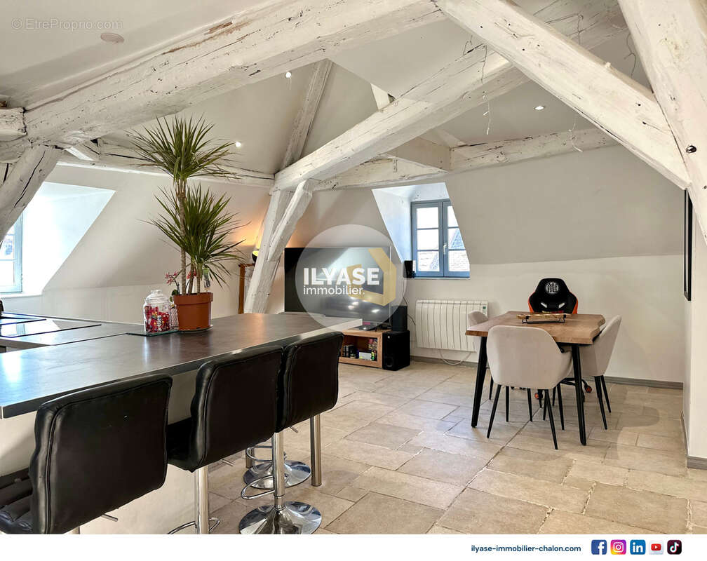 Appartement T3  77 m2  Centre-ville - photo 9