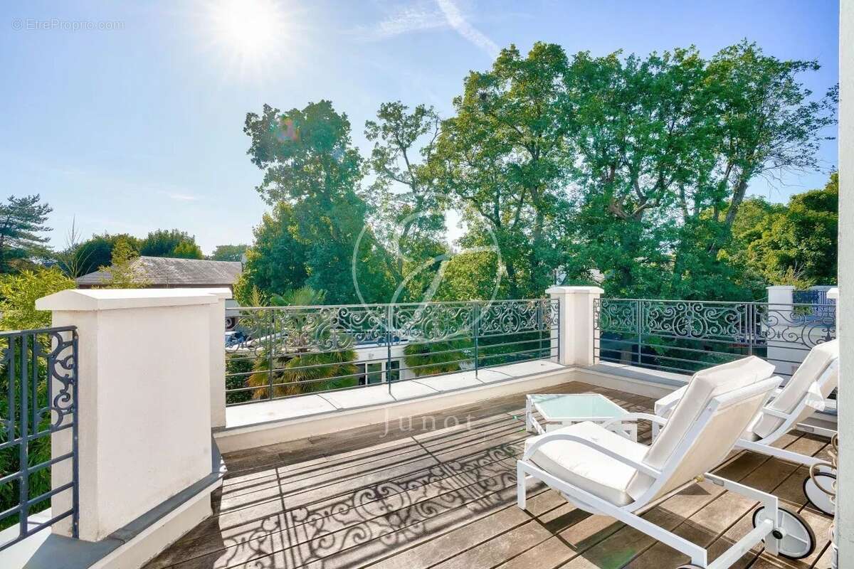 Maison à LE VESINET