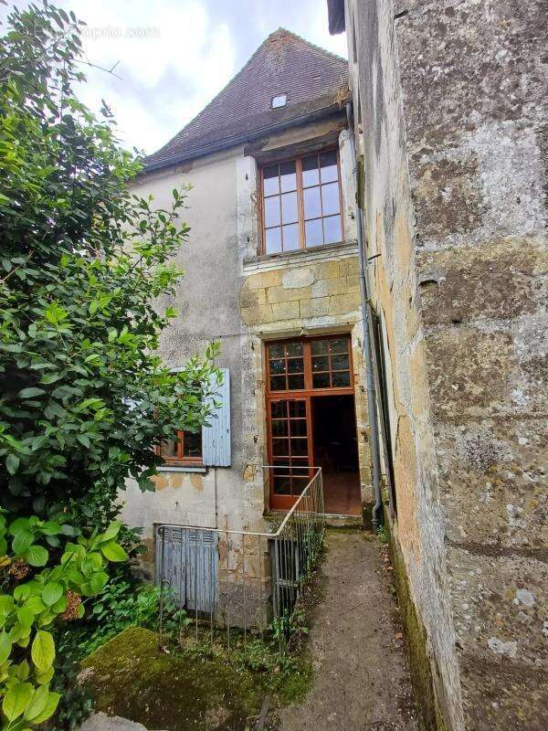 Grande maison de caractère - avec jardin et boutique à Thiviers - photo 18