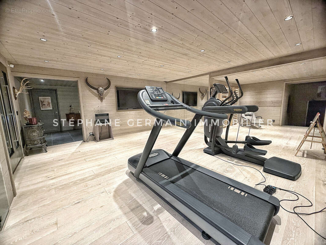 Maison à DEMI-QUARTIER